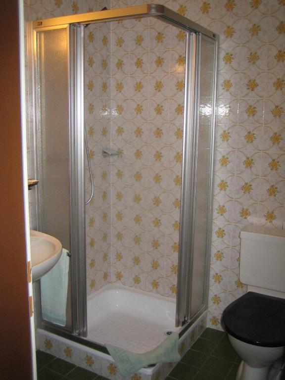 Hotel Elite B&B Rossiniere Bilik gambar